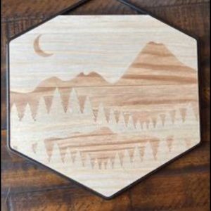 Wooden mountains sign